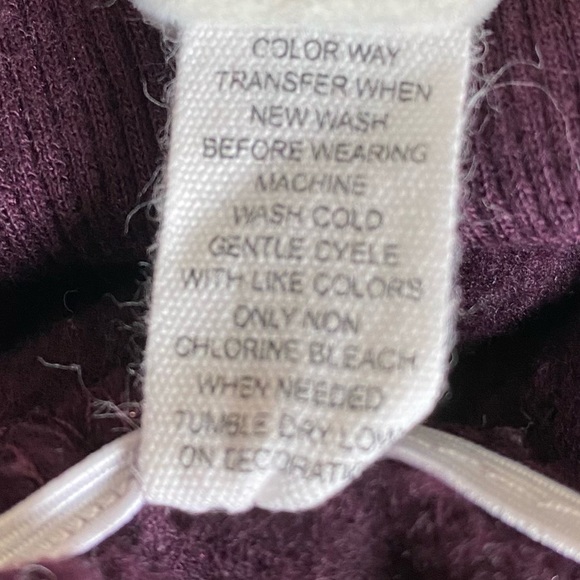 Love Maternity Burgundy Crewneck Pull Over Sweater Size XL - Picture 11 of 12